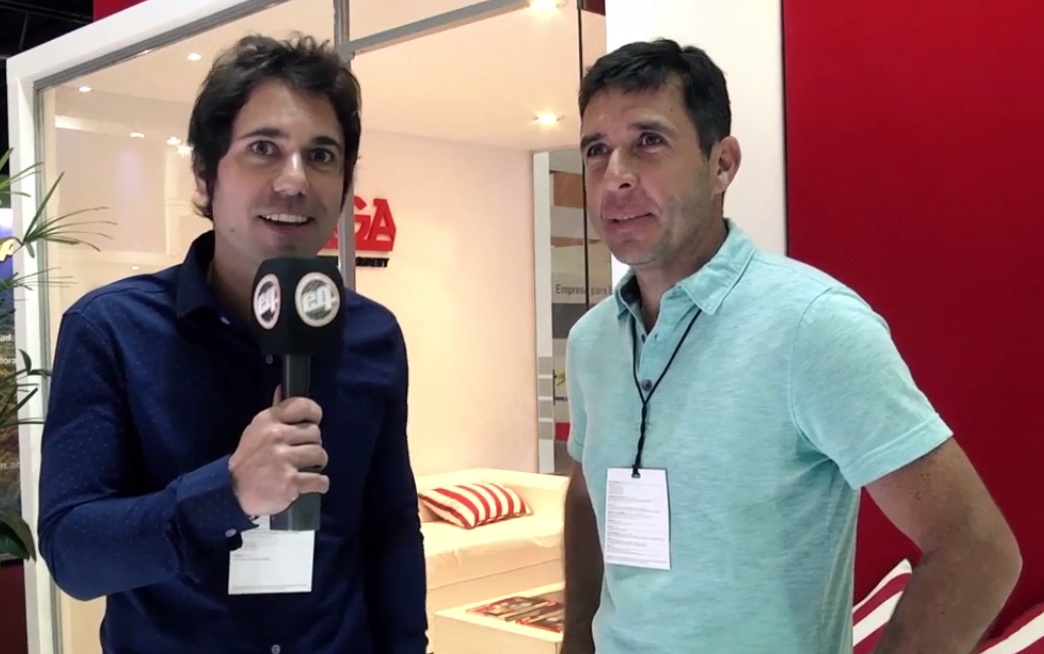 Wega en Automechanika junto al Pato Silva